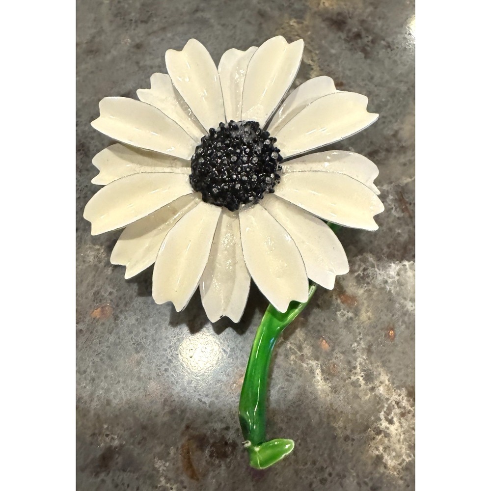 Vintage Brooch 1960's Flower Power White Enamel Daisy Black Center